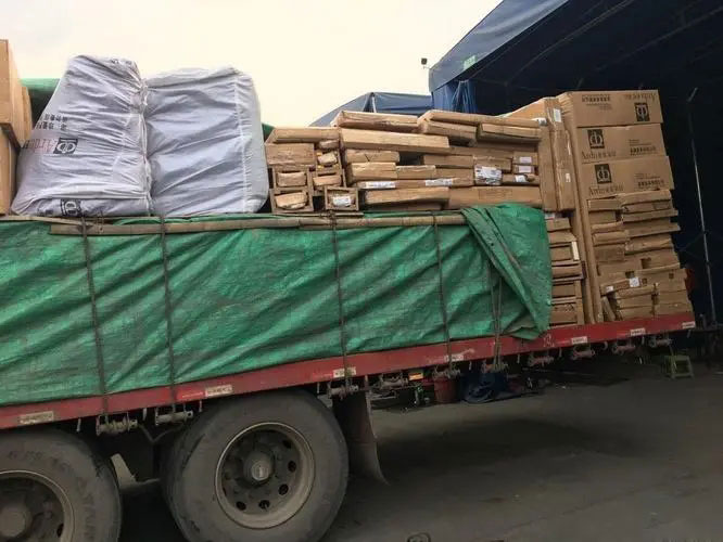 洛隆家具托运